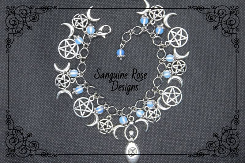 Mondstein Bettelarmband, Dreifach Mond, Pentagramm, Pagan Schmuck von SanguineRoseDesigns