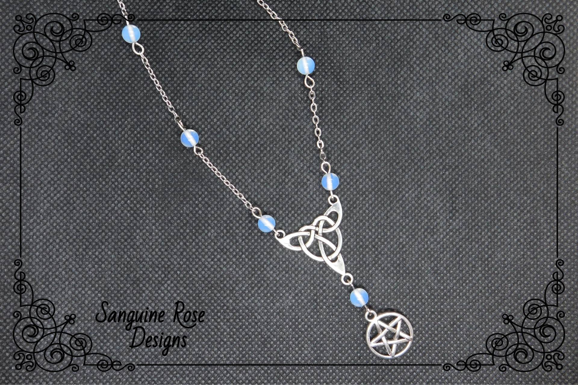 Mondstein Pentagramm Triquetra Halskette, Pagan Wicca Schmuck von SanguineRoseDesigns
