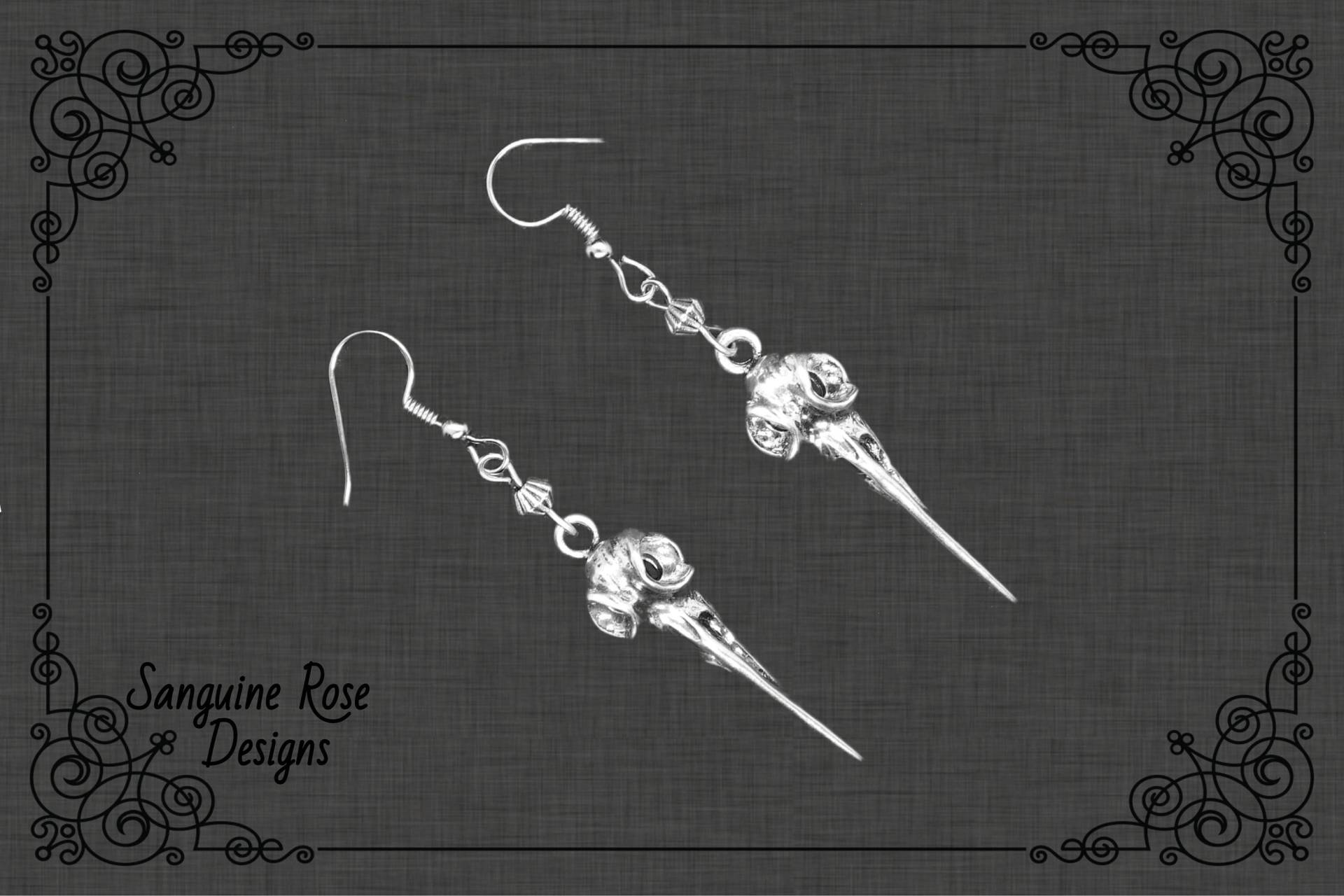 Raben Schädel Ohrringe - Edgy Krähen Clips Oder Ohrhänger Gothic von SanguineRoseDesigns