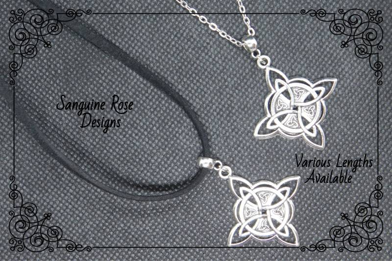 Triquetra Celtic Knot Halskette, Triquetra Kreuz Anhänger, Schwarz Oder Silber Pagan Wicca Einstellbar von SanguineRoseDesigns