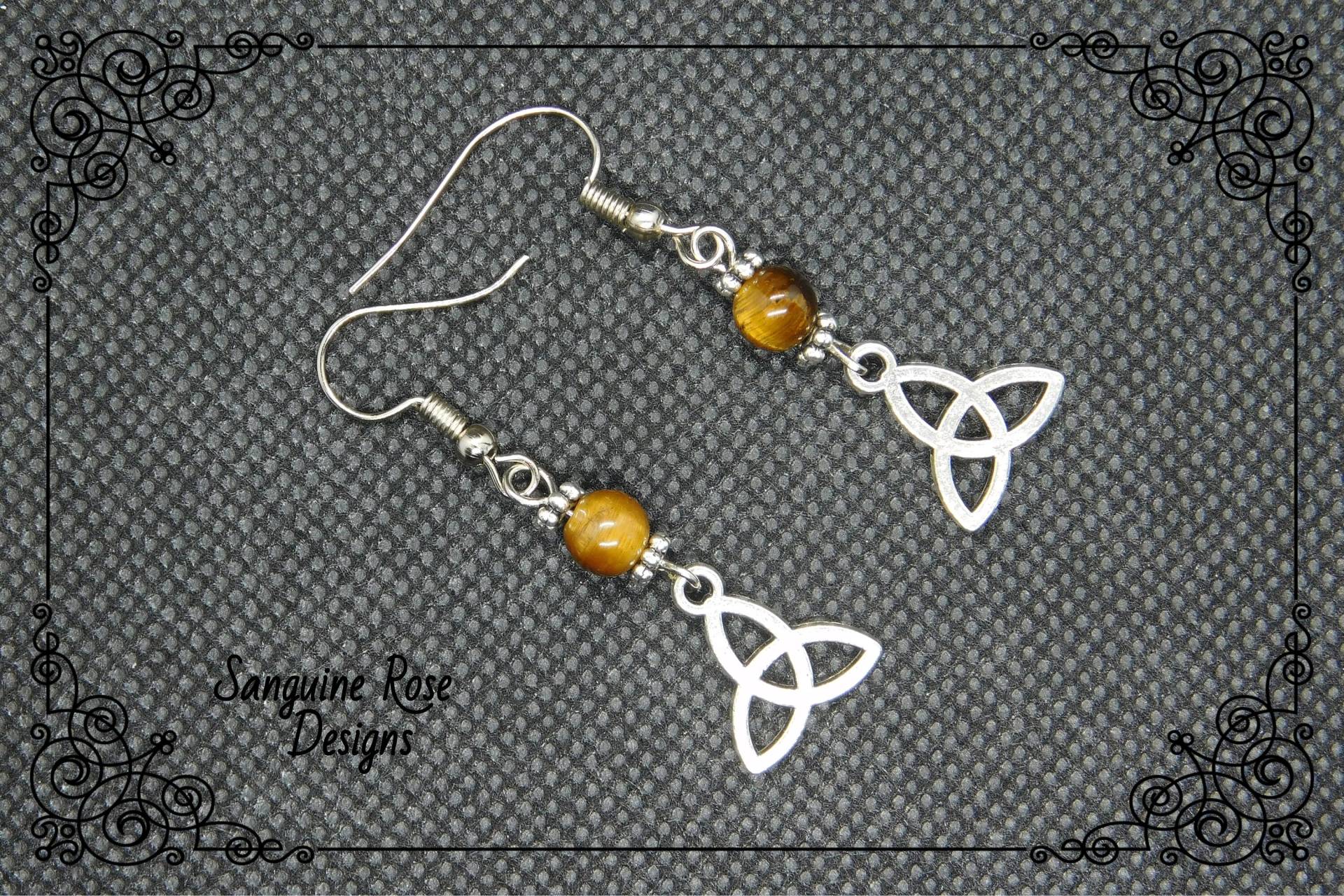 Triquetra Tigers Auge Ohrringe, Pagan Wicca Ohrclips Oder Ohrhänger, Triquetra Schmuck, Edelstein Baumeln Tropfen Ohrringe von SanguineRoseDesigns