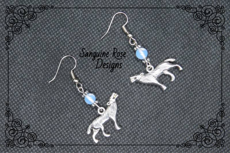 Werwolf Wolf Mondstein Ohrringe, Edelstein Werwolf Wolf Gothic Baumeln Ohrringe von SanguineRoseDesigns
