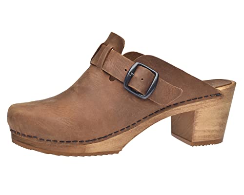 Sanita Malulo Clog | Original handgemacht | Leder-Holzclogs für Damen | Verstellbarer Riemen | Nachhaltiges Leder | Braun | 38 EU von Sanita