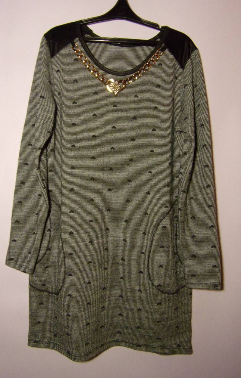 Vintage 90Er Damen Herbst Tunika Grau Schwarz Lange Mit Goldfarbe Kette Größe M Made in Italy von SanittasVintage