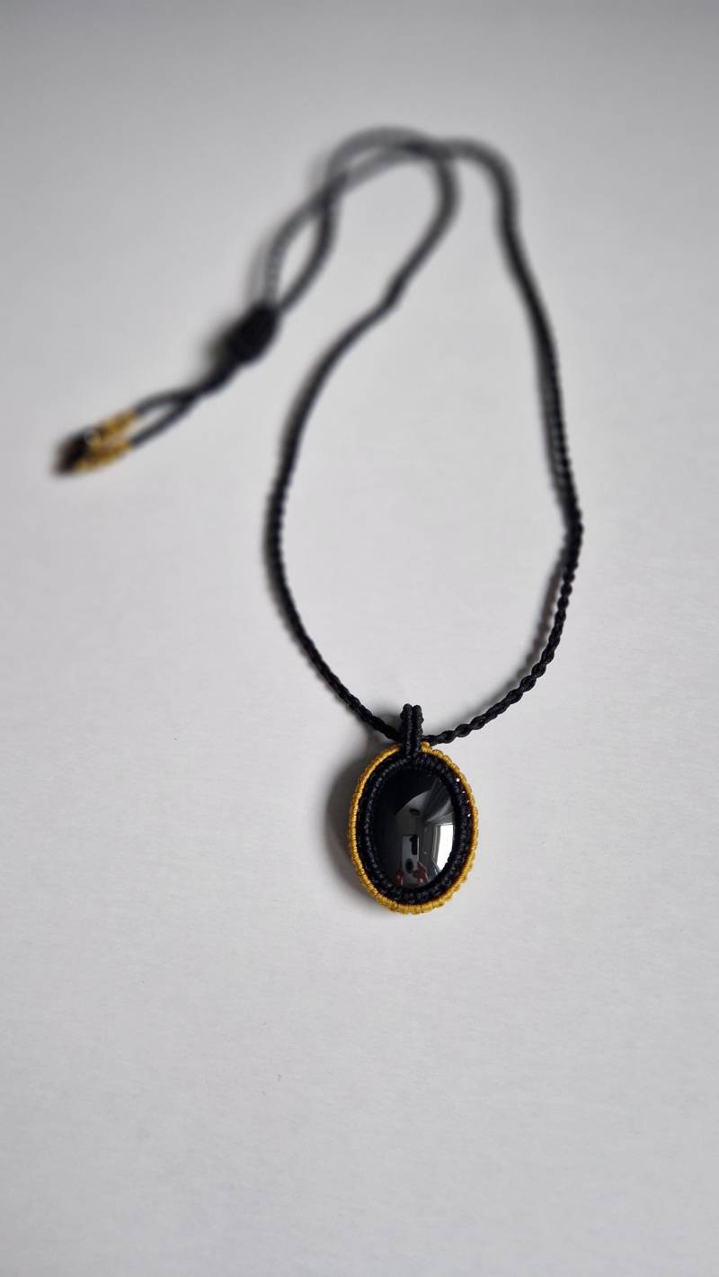 Makramee-Kette. Handgemacht. Einzigartig Makramee-Kette. Handgemacht. Einzigartig von Sanlif