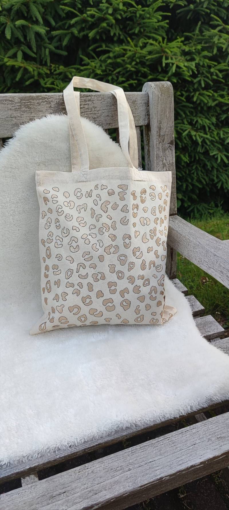 Jutebeutel Beige Mit Goldenem Leoprint, Perfekt Zum Nachhaltigen Shopping Ohne Plastik, Umweltfreundlich Jutebeutel Beige Mit Goldenem Leoprint, Perfekt Zum Nachhaltigen Shopping Ohne Plastik, Umweltfreundlich von SannisSideOfLife