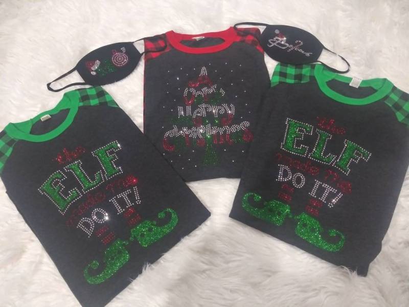 strass Weihnachten Frauen Geschenk Baseball Tshirt "Elf Made Me Do It" von SansBlingThings