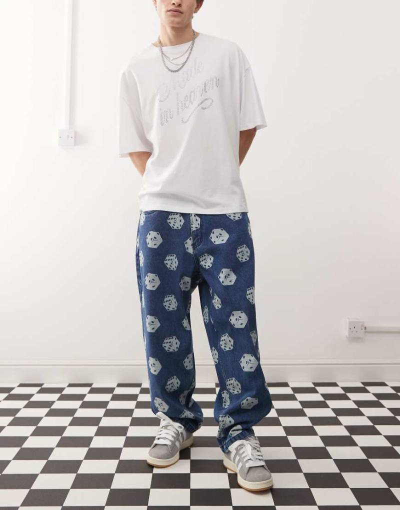 Santa Cruz Big - Weite Jeans in dunkelblauer Waschung mit Würfelprint von Santa Cruz