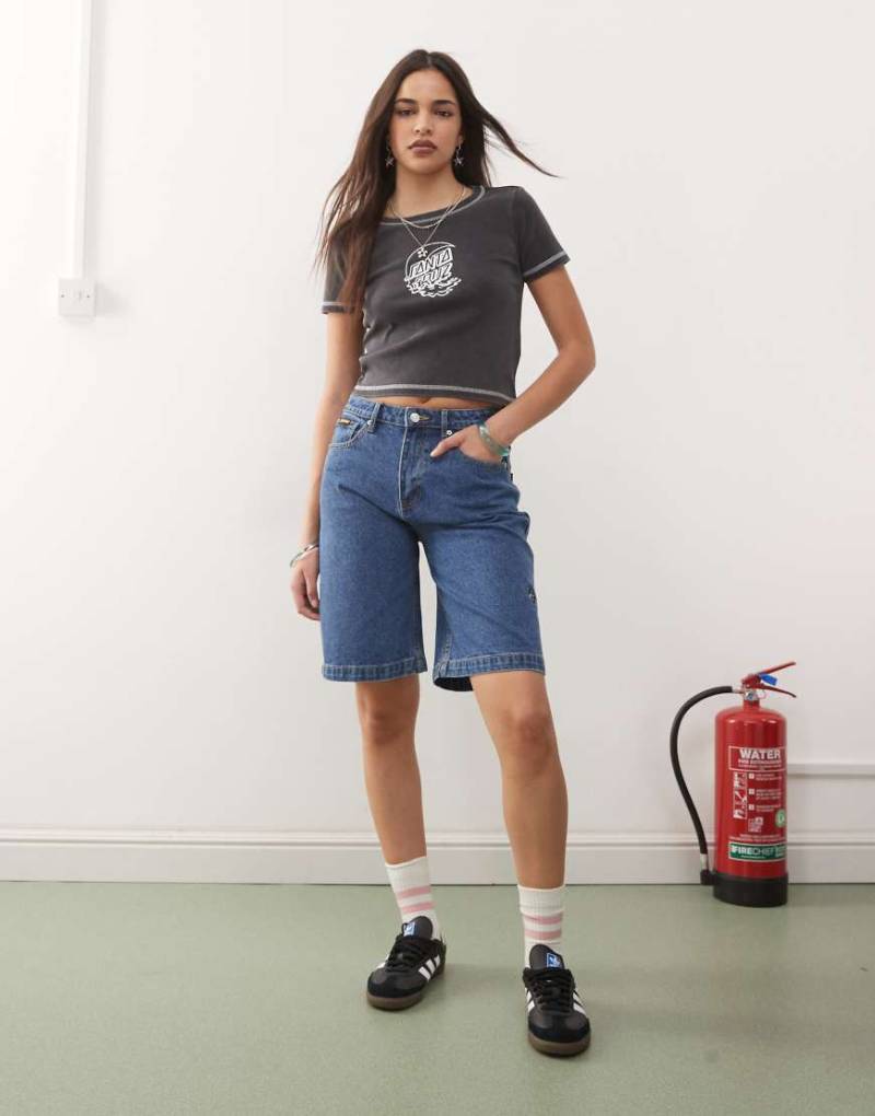 Santa Cruz - Flutter Flash - Loose-Fit-Jeans-Shorts in mittelblauer Waschung von Santa Cruz