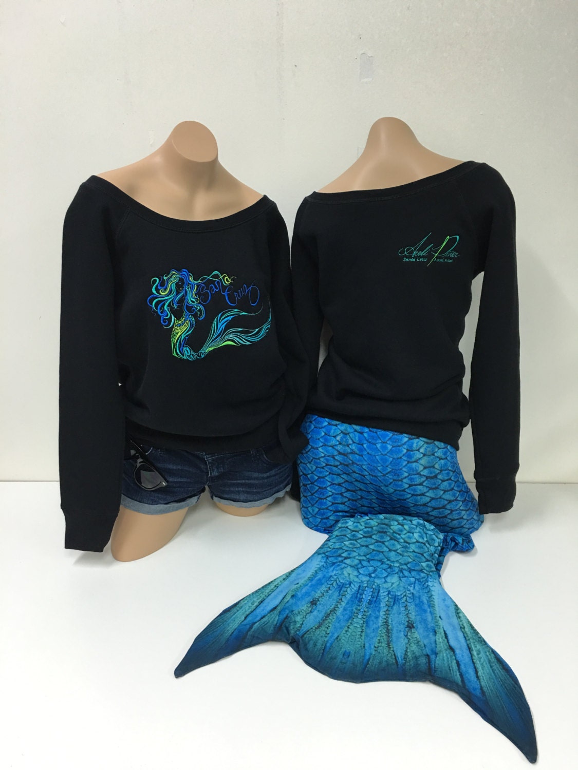 Blaue Meerjungfrau Stickerei Crewneck Sweatshirt Made in Santa Cruz Ca von SantaCruzMermaidShop