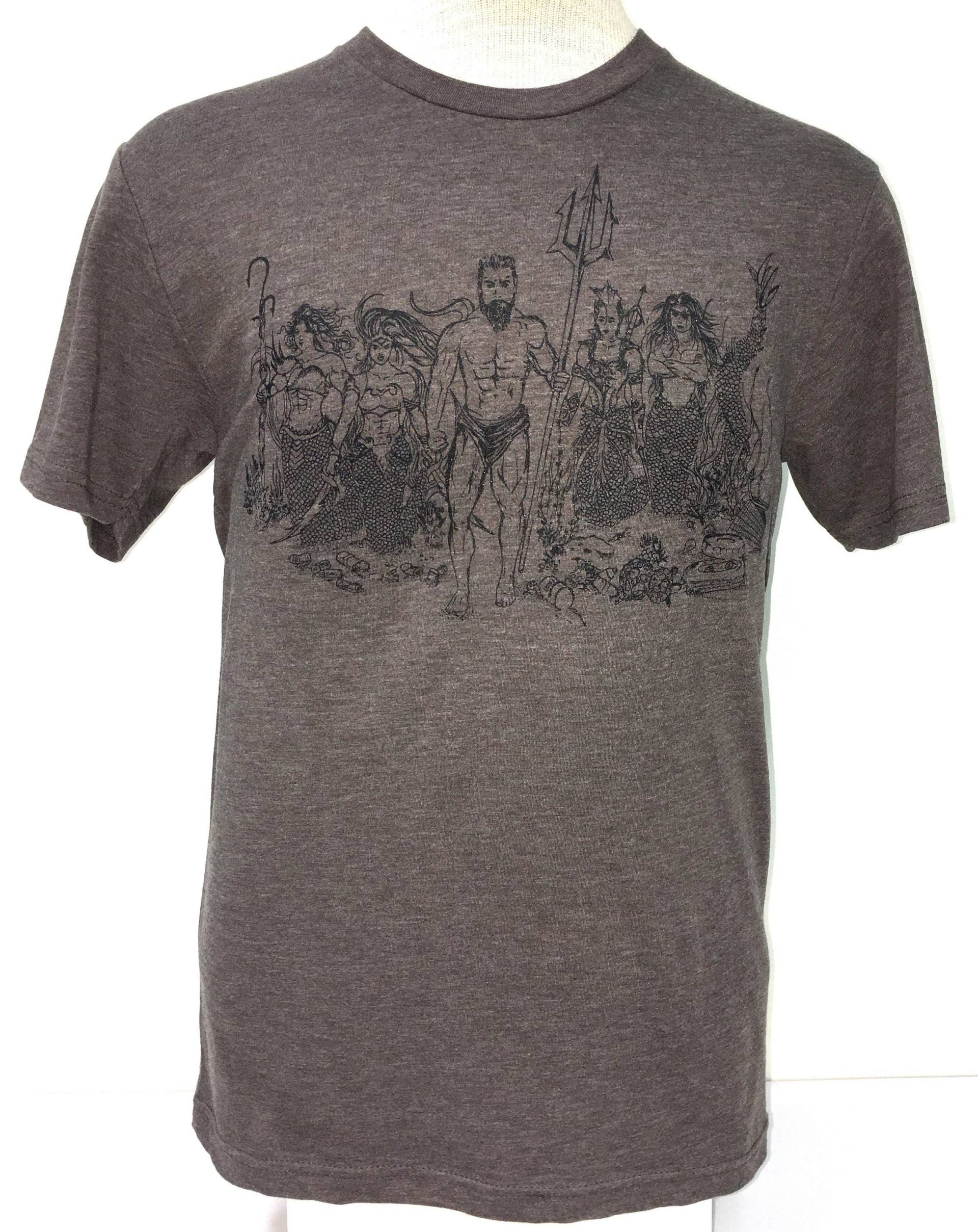 Poseidon Mit Meerjungfrau Krieger Macchiato Triblend Crew von SantaCruzMermaidShop