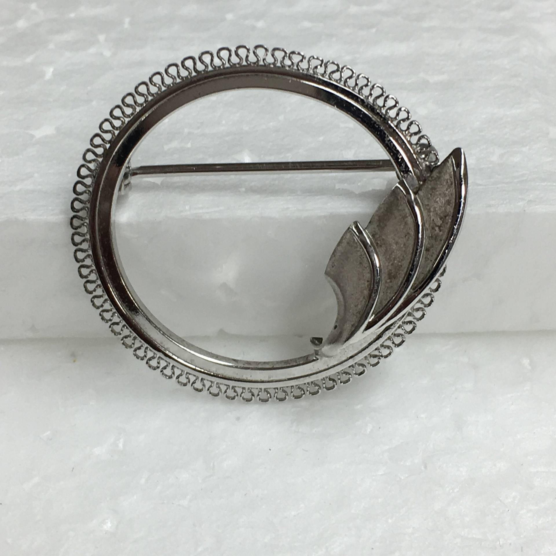 Vintage Dce Curtis Jewelry Blatt Brosche 925 Sterling Silber 3, 2G Signiert Vintage Dce Curtis Jewelry Blatt Brosche 925 Sterling Silber 3, 2G Signiert von SantaFeWorldJewelry