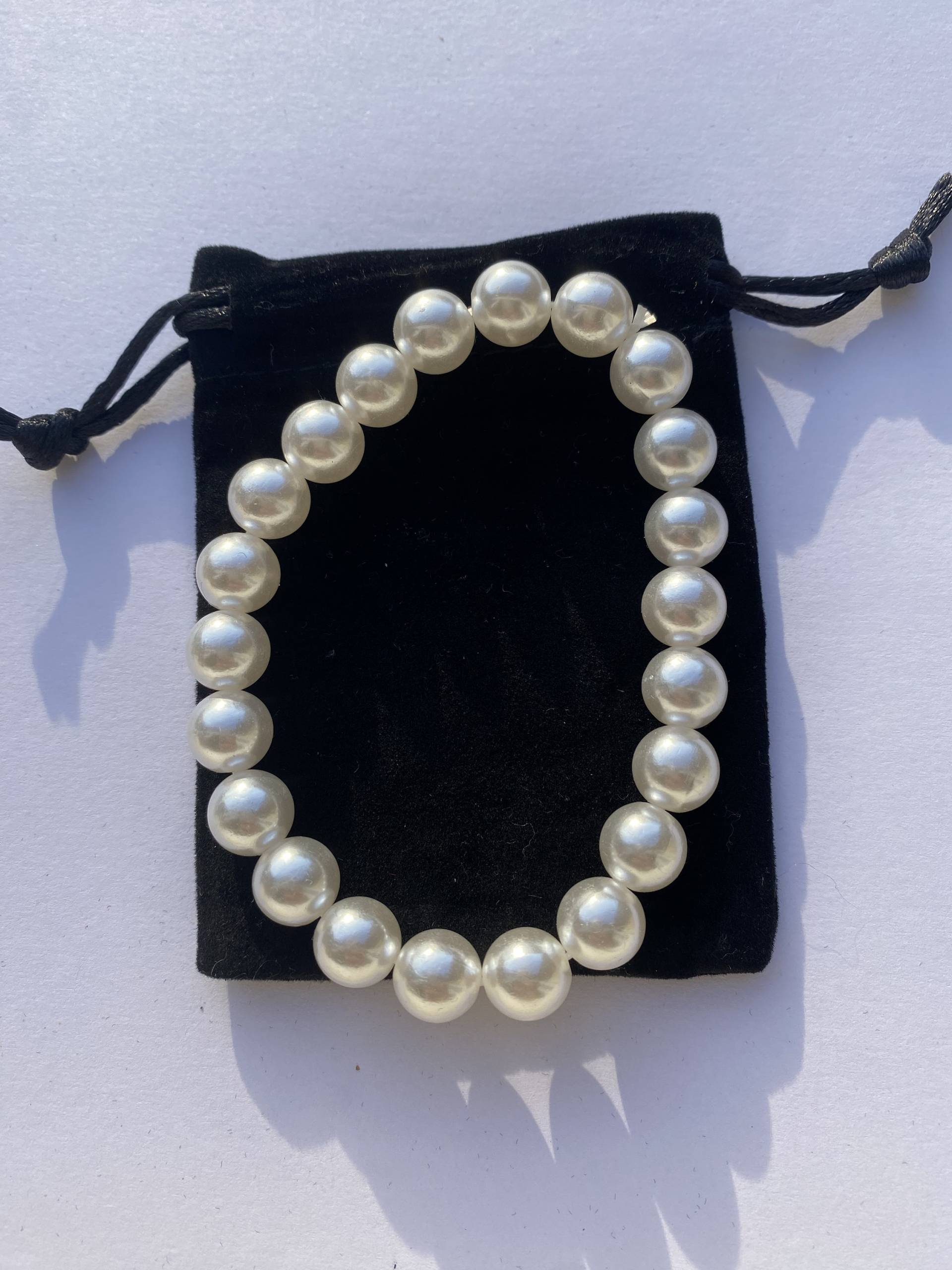 Perlenarmband Aus Künstliche Perlen Perlenarmband Aus Künstliche Perlen von SantiniDE