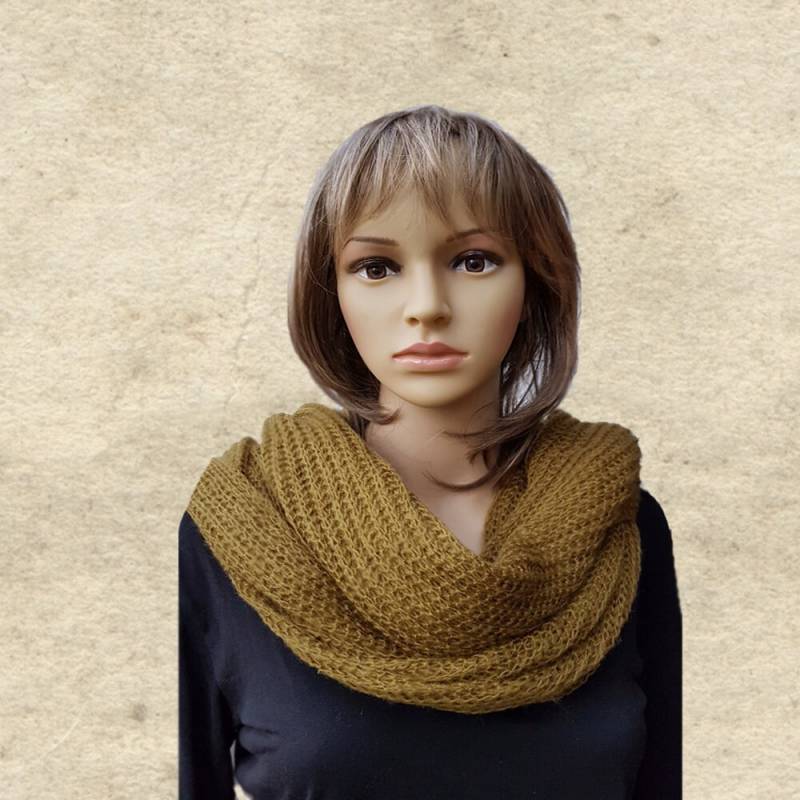 Gestrickter Endlosschal Frauen-Acryl-Schal, Winter-Verpackung von SantiniStudio