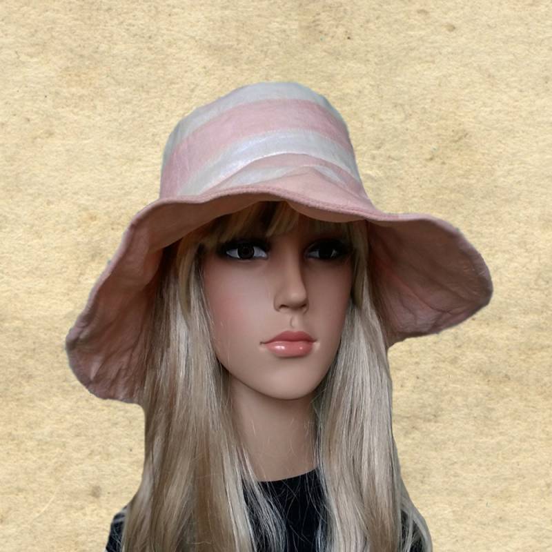 Rosa Gestreifter Sonnenhut Mit Breiter Krempe Boho Strandstoff Hut von SantiniStudio