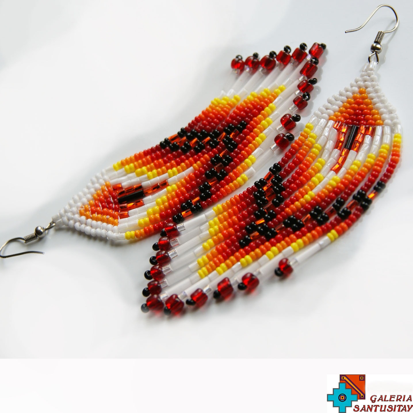 Der Sonnenuntergang Ohr Ringe Peyotle Perlen Boho Hippi Orange Rot Weiß Gelb Schwarz von Santusitay