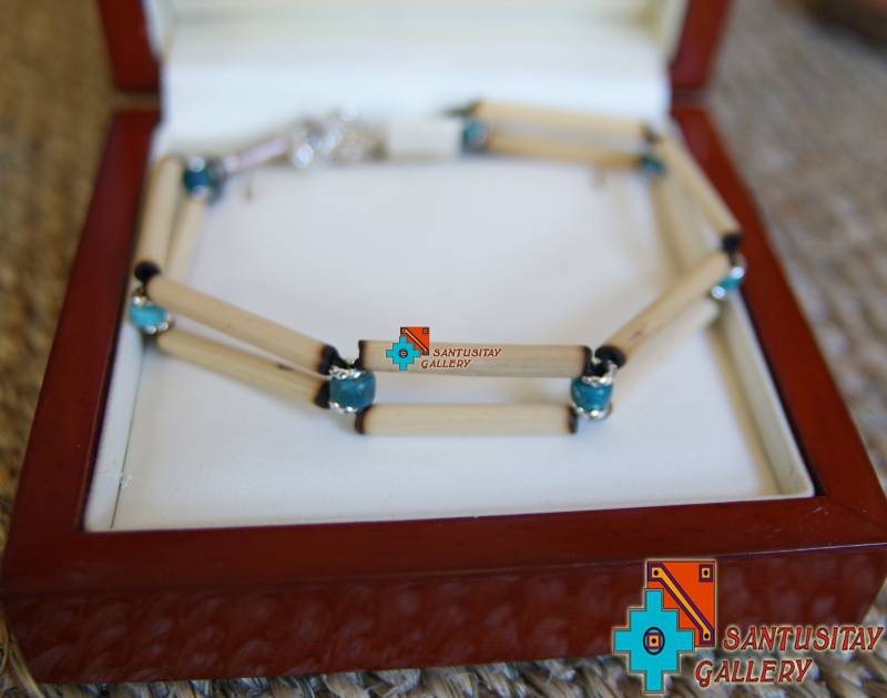 Zartes Winziges Armband Bambus Mit Chryzocolla Stein Blau Silber Elegant Geschenk Leichte Kraft Der Tranformation Natural Jewlery von Santusitay