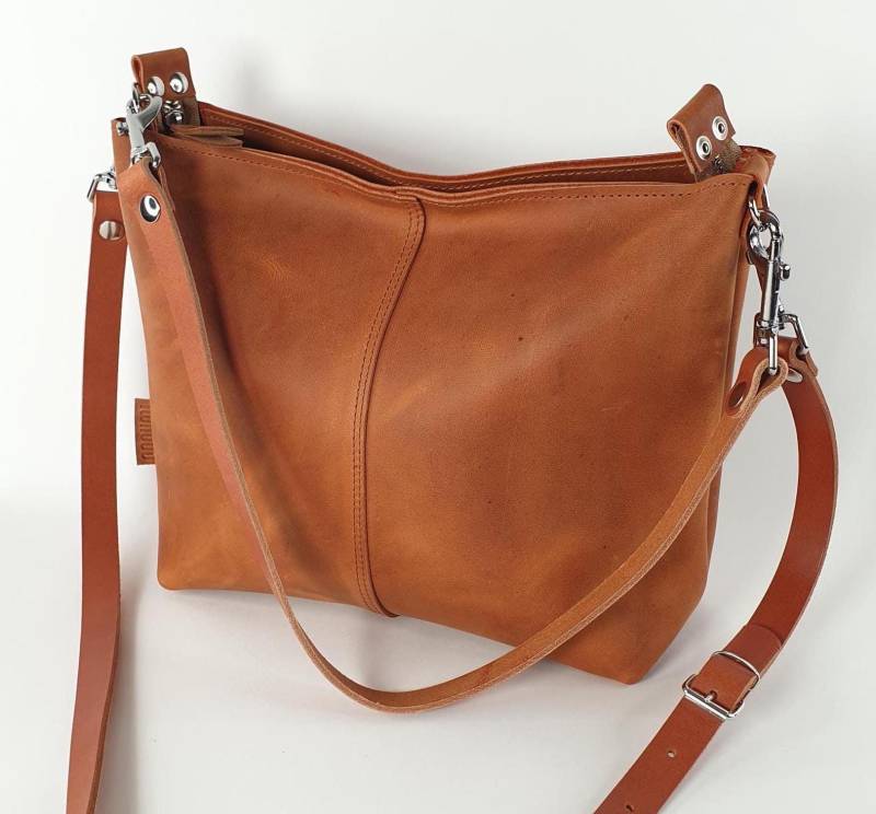 Leder Crossbodytasche Cognac Braun Damen, Mittelgroße Umhängetasche Mit Reißverschluss, 2 Tragegurte Wählbar, 30 cm X 23 10 cm von SanumiLeatherGoods