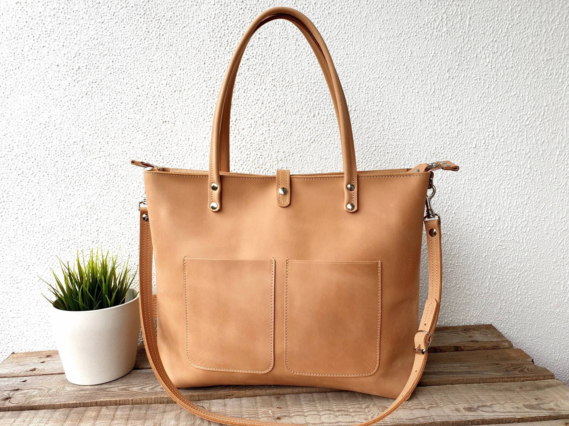 xxl Ledertasche, Extra Große Tragetasche Damen Camel Braun, Für Laptops Bis 15" | 36 cm, Arbeitstasche, Reisetasche, Weekender, Echtleder von SanumiLeatherGoods