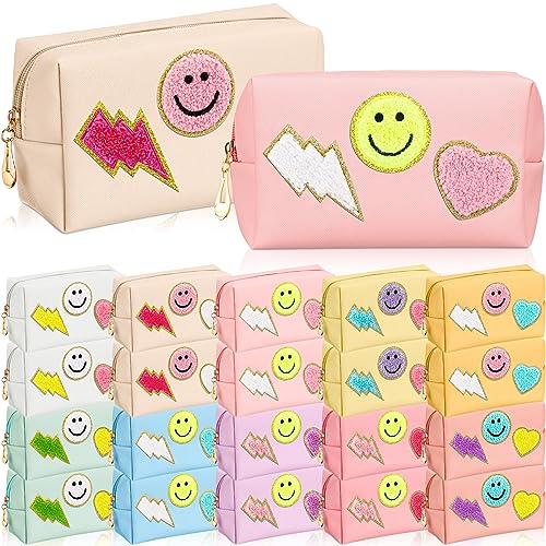 Sanwuta 20 Stück Preppy Patch Make-up Tasche Ästhetik Kosmetik Organizer Chenille Buchstaben Taschen Lächeln Blitz Herz Kleine PU Leder Tasche Bulk Tragbare Wasserdichte Toilettenartikel von Sanwuta