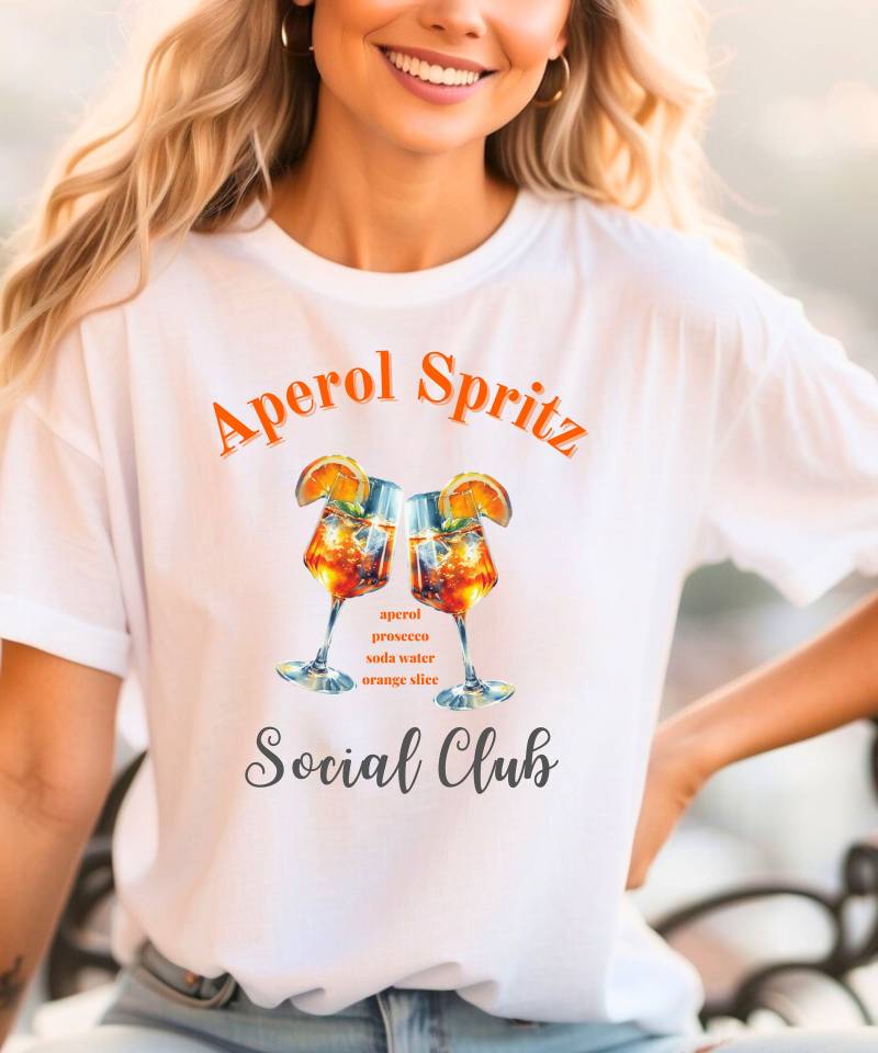 Aperol Spritz T-Shirt, Social Club Shirt von SanyliciousDesigns