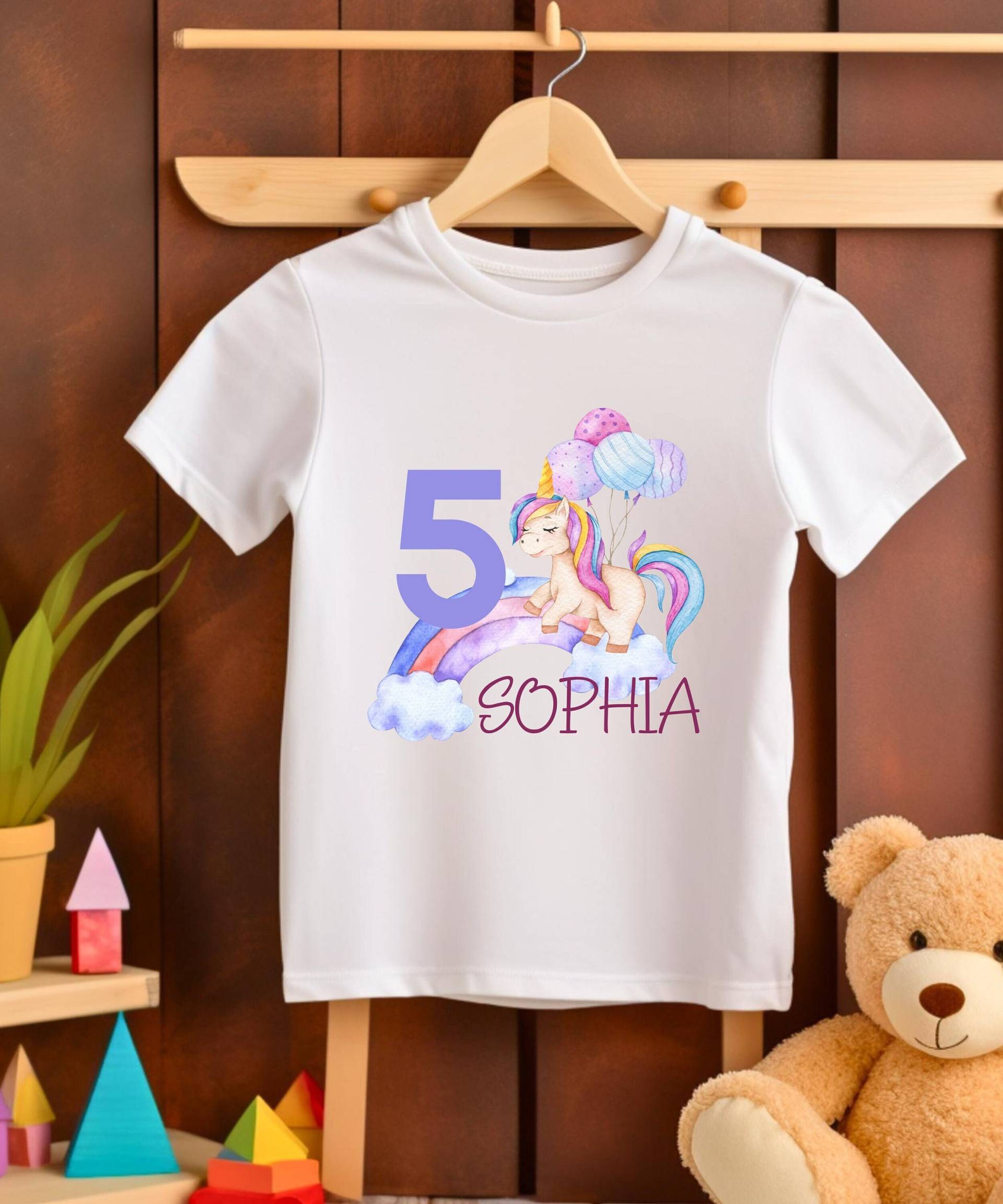 Geburtstagsshirt Personalisierbar, Birthday T-Shirt, Geburtstagstshirt, Digitaler Druck von SanyliciousDesigns