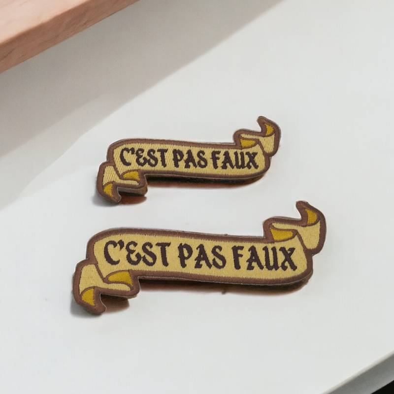 Gestickter Aufnäher „It's Not False" - Kaamelott-Fan? Dieser Patch Ist Für Sie 2 Größen von SaperlipopetteByLena