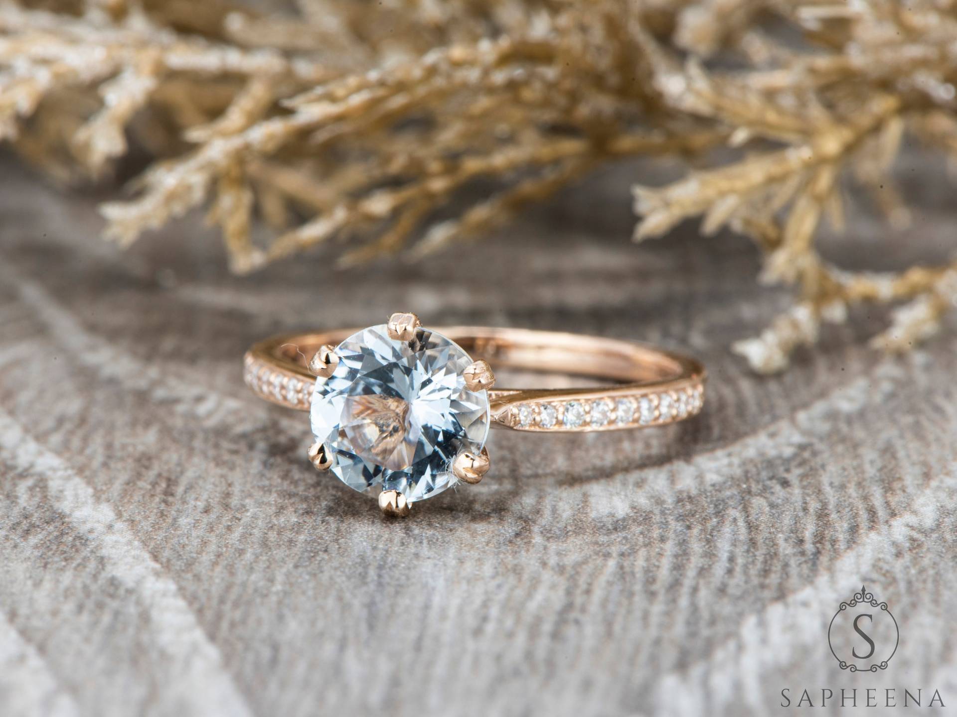 Aquamarin Solitär Verlobungsring, Rosegold 14K/18K Ehering, Halbe Eternity Diamant Birthstone Ring Aquamarin Solitär Verlobungsring, Rosegold 14K/18K Ehering, Halbe Eternity Diamant Birthstone Ring von Sapheena