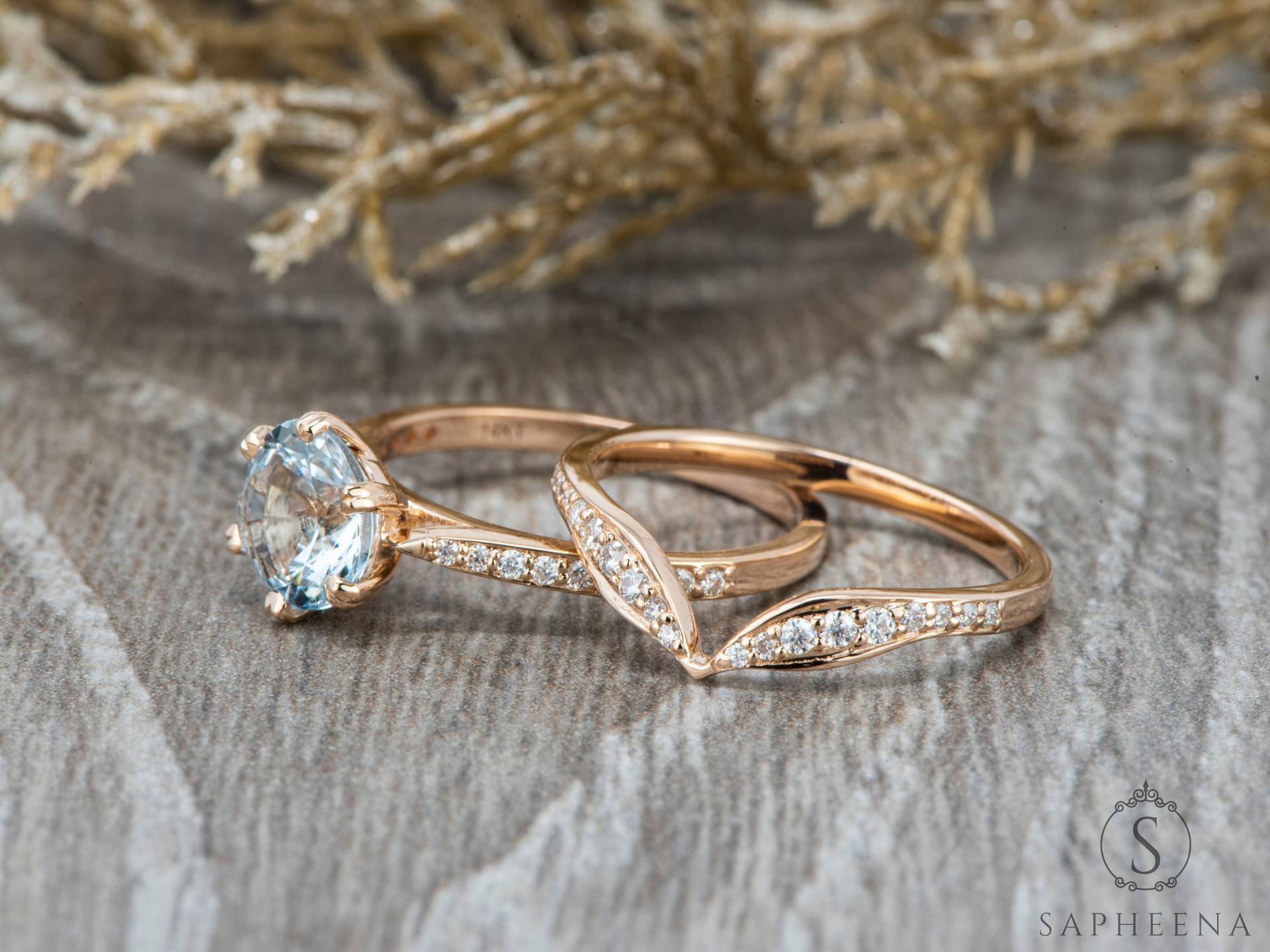 Aquamarin Solitär Verlobungsring, Rundschliff Hochzeit Set in 14K/18K Gold, Blütenblatt Stil Set, März Ring Von Sapheena Aquamarin Solitär Verlobungsring, Rundschliff Hochzeit Set in 14K/18K Gold, Blütenblatt Stil Set, März Ring Von Sapheena von Sapheena