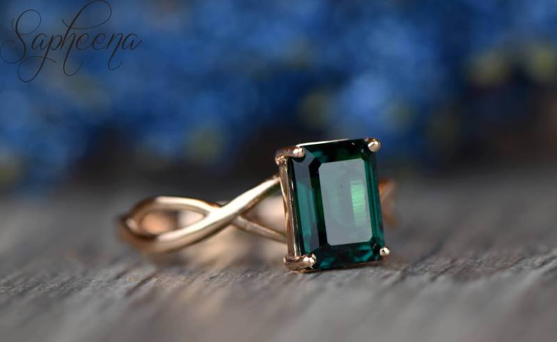 Grüner Smaragd Verlobungsring in 585 Roségold, 8 X 6 Mm Smaragdschliff, Mai Geburtsstein Ring, Hochzeit Braut, Solitär Split Schaftring Von Sapheena von Sapheena