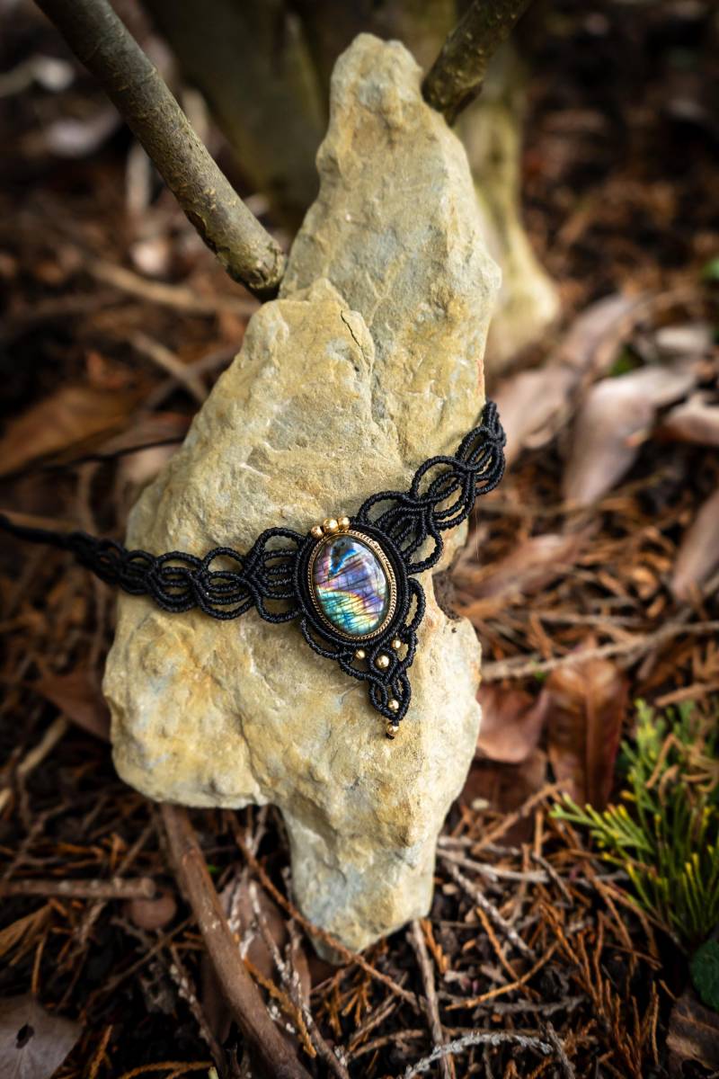 Labradorite Collier Multiflash Handmade Macrame Necklace Healing Crystal Pendant Black Cord Jewelry Gift For Her Mystic Gemston von SaphirasArtShop