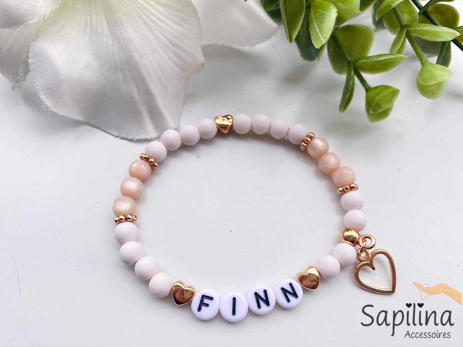 Namensarmband Armband Mit Namen Geburt Geschenk Mama Geburtsgeschenk Perlenarmband Namensarmband Armband Mit Namen Geburt Geschenk Mama Geburtsgeschenk Perlenarmband von Sapilina