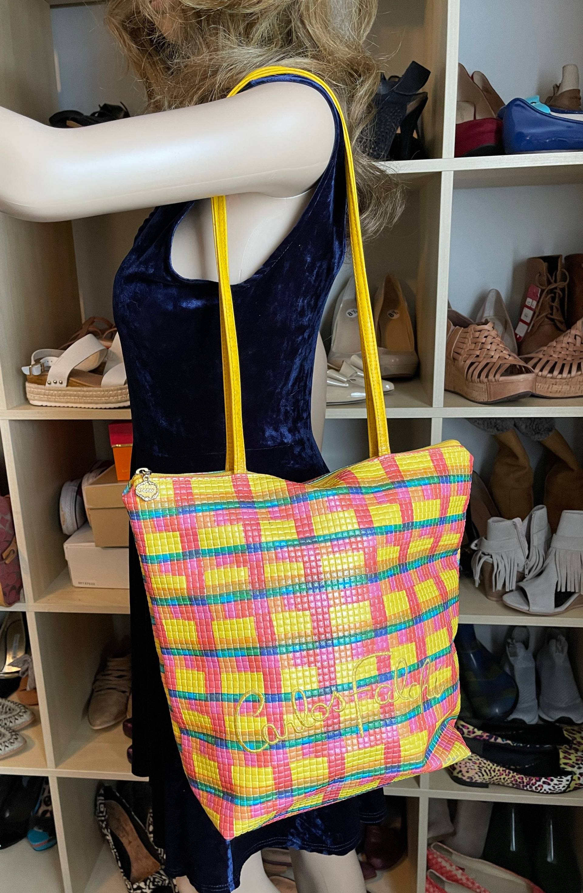 Carlos Falchi Circa 1980S Leder Color Block Gelb Pink Multi-Color Umhängetasche Rare Carlos Falchi Circa 1980S Leder Color Block Gelb Pink Multi-Color Umhängetasche Rare von SapphireBagLady