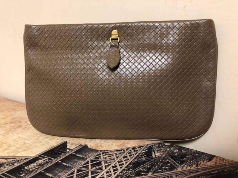 Etra Vintage Abend Clutch Kosmetik Handtasche Mit Rahmen Perforiert Gewebt Braun Leder Etra Vintage Abend Clutch Kosmetik Handtasche Mit Rahmen Perforiert Gewebt Braun Leder von SapphireBagLady