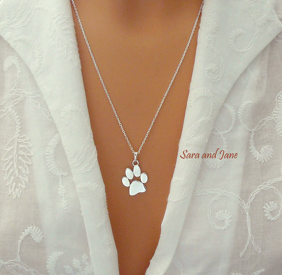 Pfote Abdruck Halskette, Hundepfote, Katzenpfote, Haustier Andenken Halskette - Schmuck Für Tierliebhaber Sterling Silber Pfote Abdruck Halskette, Hundepfote, Katzenpfote, Haustier Andenken Halskette - Schmuck Für Tierliebhaber Sterling Silber von SaraAndJane