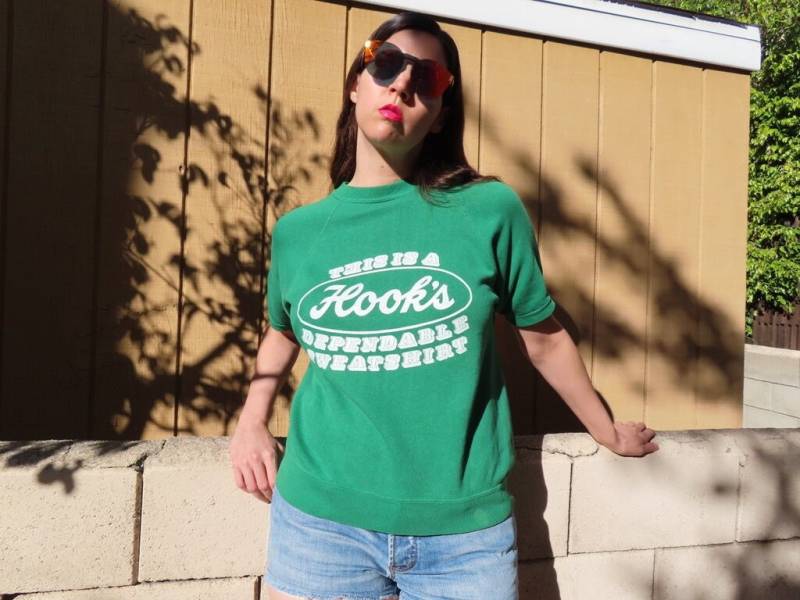 1970S Kurzarm-Sweatshirt Spring Green Hook's Dependable Novelty Decal Top Shirt Unisex Größe Herren Medium/Damen L - 41 "Brustumfang von SaraLouiseVintage