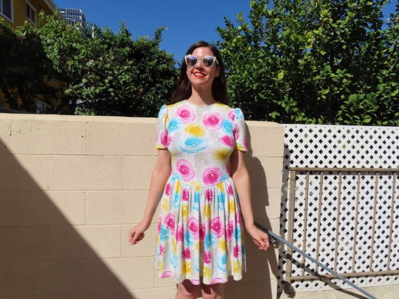 1980S Kleid Pink Gelb Blau Grau Kreis Ball Abstrakter Druck Weiß Kurze Puffärmel Größe S/M - 31-40 "Brustumfang 76-80 cm Taille von SaraLouiseVintage