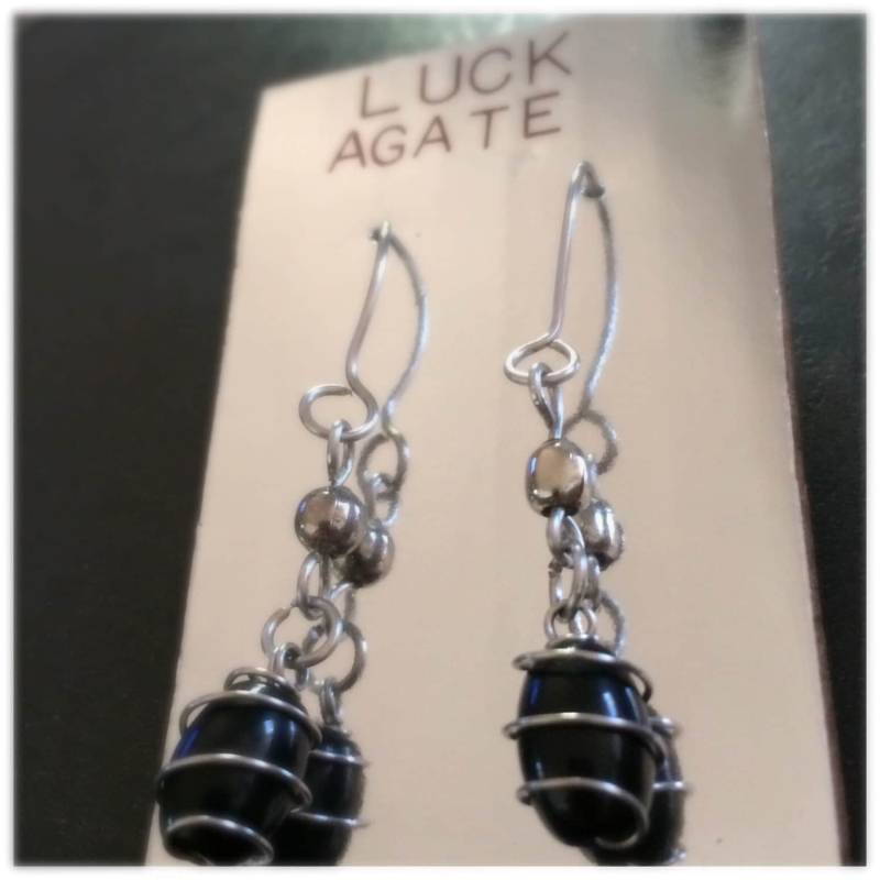 Energiesteine - Glück Schwarze Achat Ohrringe Haken von SaraMarieJewelry