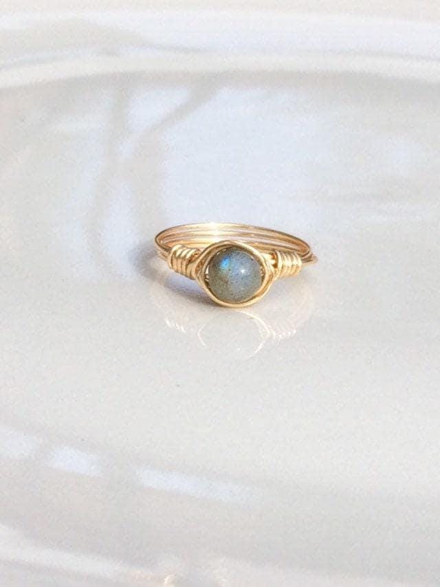 Labradorit Ring - Gewickelter Edelstein in 14K Gold Filled Oder Sterling Silber Handgemachter Schmuck Labradorit Ring - Gewickelter Edelstein in 14K Gold Filled Oder Sterling Silber Handgemachter Schmuck von SaraWeberJewelry