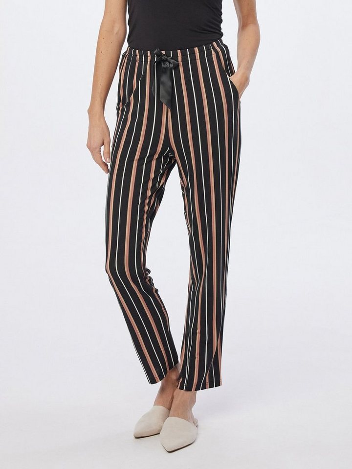 Sarah Kern Loungehose Relaxhose figurumspielend mit raffiniertem Bindeelement von Sarah Kern