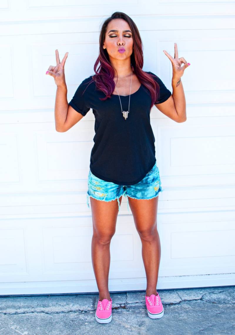 Schwarzes Kiley Bio-T-Shirt Mit V-Ausschnitt - Xs Small, Medium, Large von SarahDuckieBrand