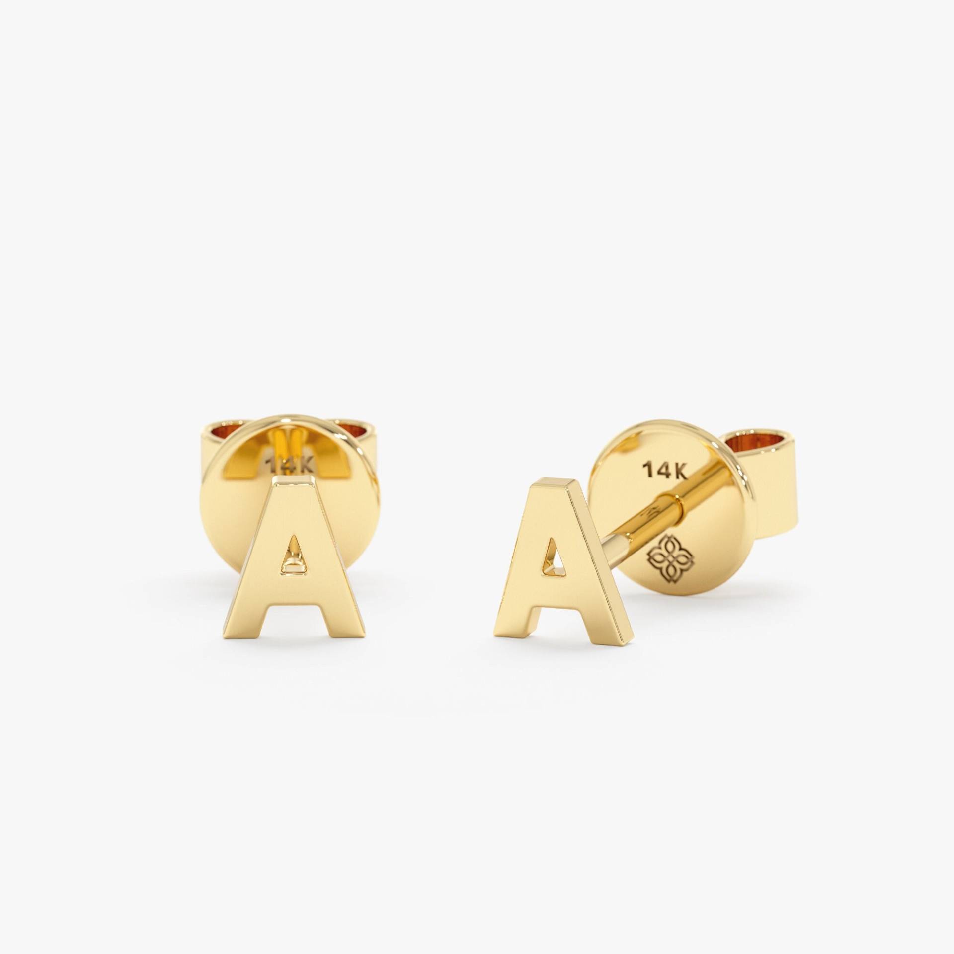 14K Gold Mini Initial Ohrstecker, Solide Ohrringe, Personalisierte, Mix & Match Kleine Goldohrringe, Goldbuchstaben, Tolles Geschenk, Elise von SarahEliseJewelry