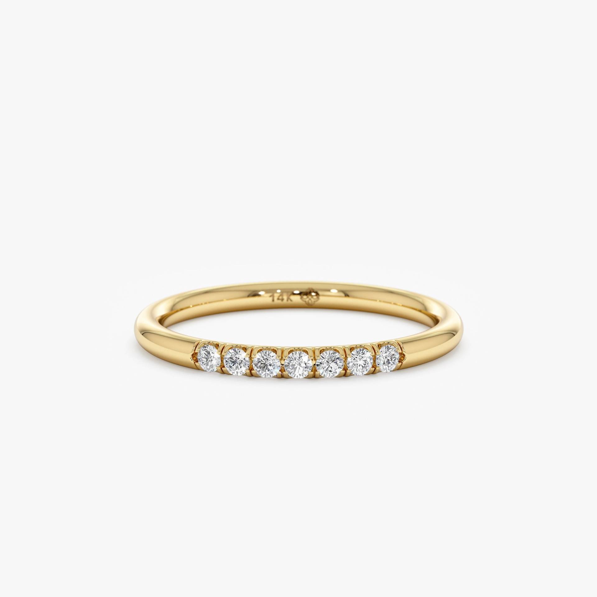 14K Zierlicher Ehering Mit Diamanten, Diamant-Ehering, Dünner Diamantring, Diamant-stapelring, Gold-Verlobungsring, Vanessa von SarahEliseJewelry