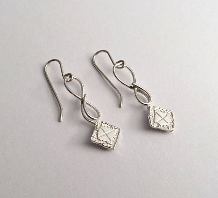 Sterling Silber Ohrringe, Tropfen Und Handgefertigte Strukturierte Quadrate, Draht Gehämmert Silber, Ohrringe Sterling Silber Ohrringe, Tropfen Und Handgefertigte Strukturierte Quadrate, Draht Gehämmert Silber, Ohrringe von SarahEllenJewellery