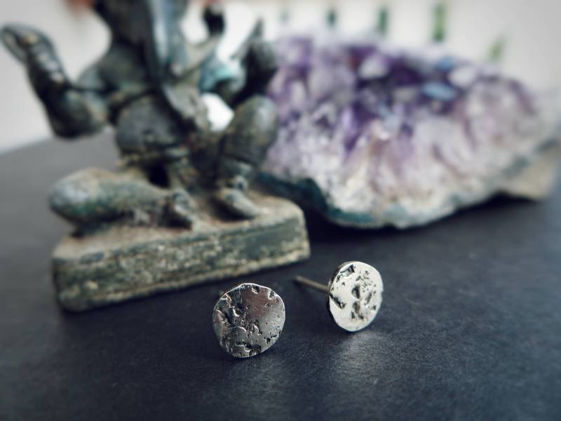 Kleine Mond Ohrstecker von SarahJoyJewelry