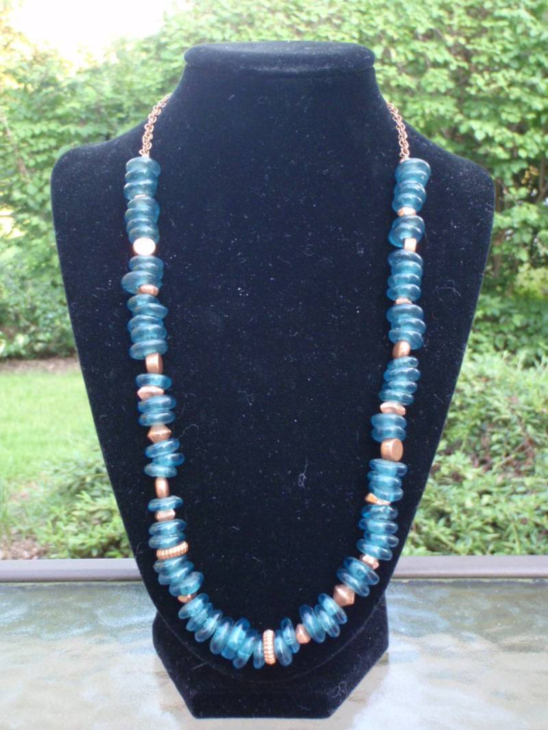 Blau Und Kupfer Perlen Boho-Halskette von Sarahmelvi