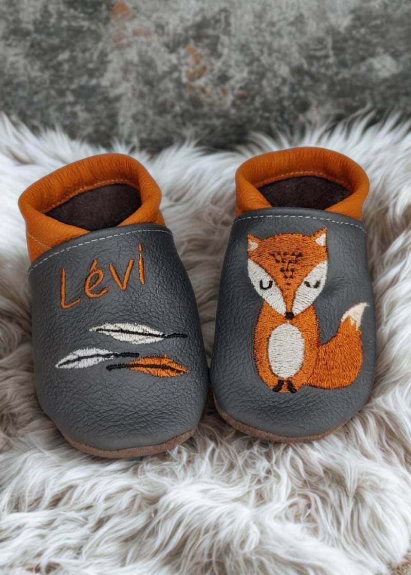 Lauflernschuhe, Krabbelschuhe Namen, Krabbelschuhe Personalisiert, Krabbelschuhe Bestickt, Krabbelpuschen, Lederpuschen, Geschenk Zur Geburt Fuchs von SarahsStichwerk