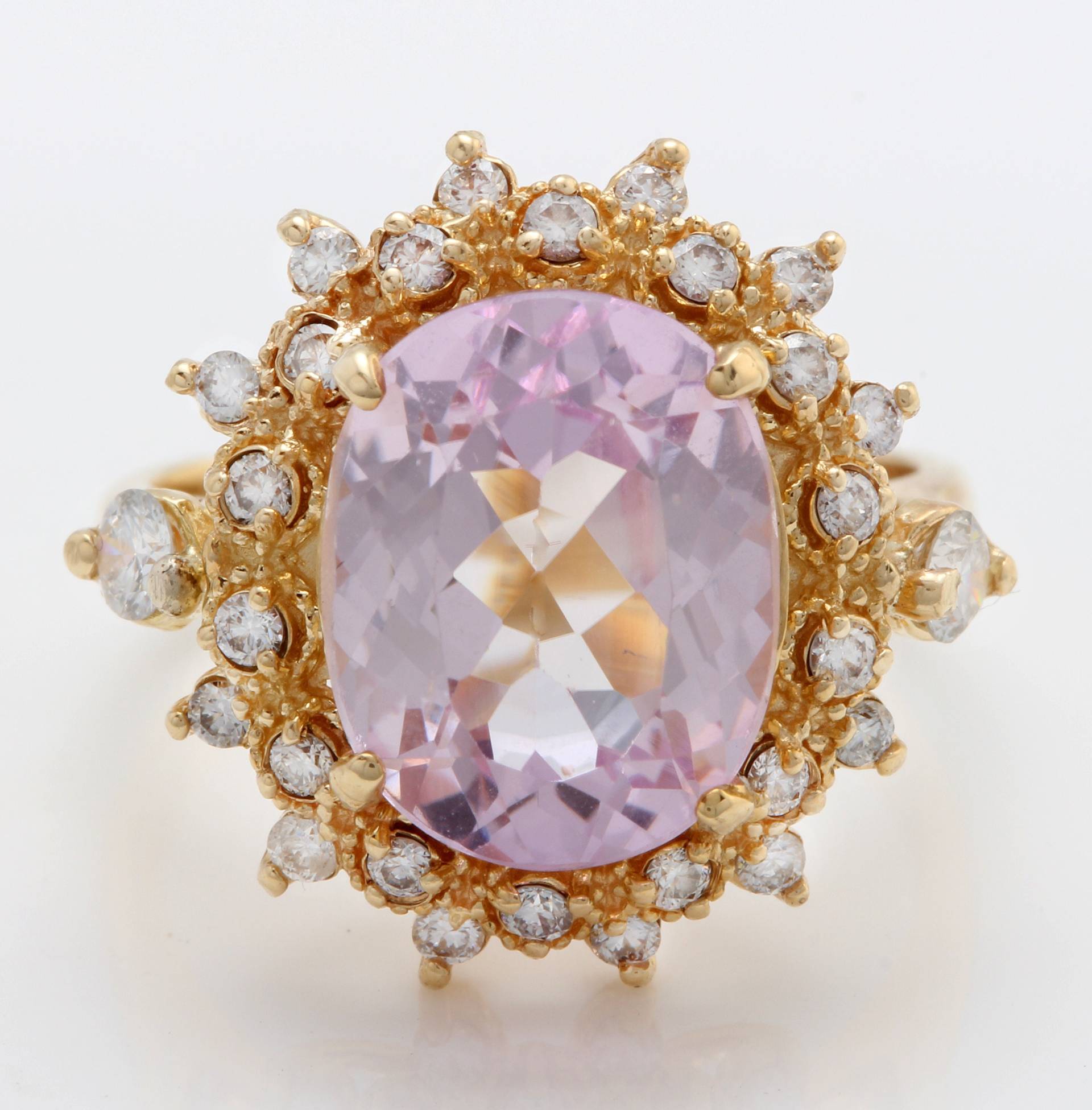 5.75 Karat Natürlicher Rosa Kunzit Und Diamanten in 14K Massiv Gelbgold Ring von Saranied81