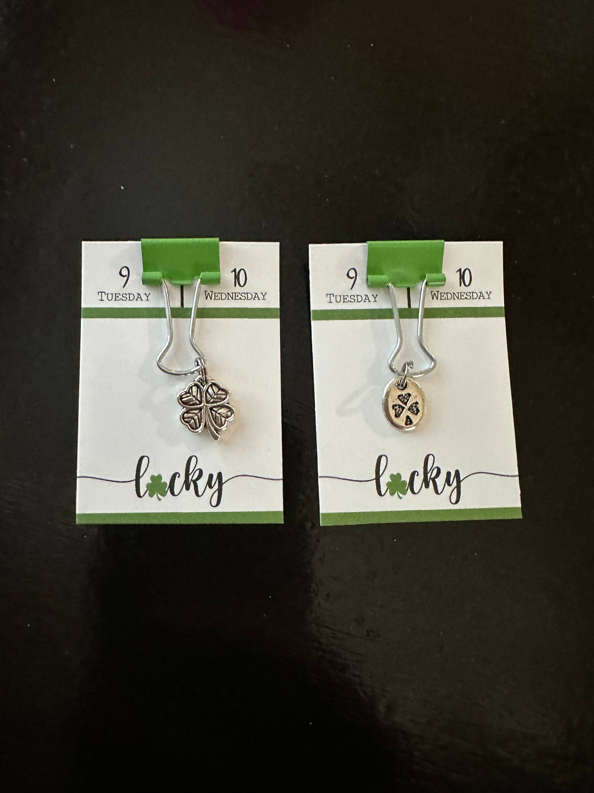 Binder Clip Mit Kleeblatt Klee Charm Hängend 1 Stück Idee Planer Familie Spaß Geschenk St Patrick Ist Viel Luck Lucky Stuff Agenda von SarasTableCharms19