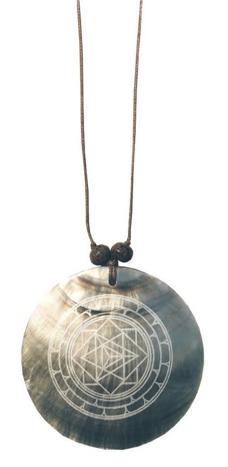 Saraswati Kette mit Anhänger Muschelschmuck mit Gravur "Merkabah" 6cm von Saraswati